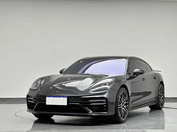 Porsche Panamera 2021