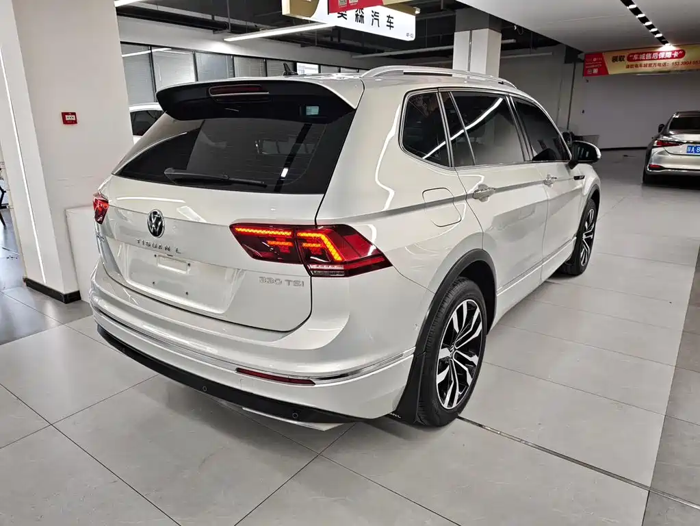 Volkswagen Tiguan L 2021 — фото 7