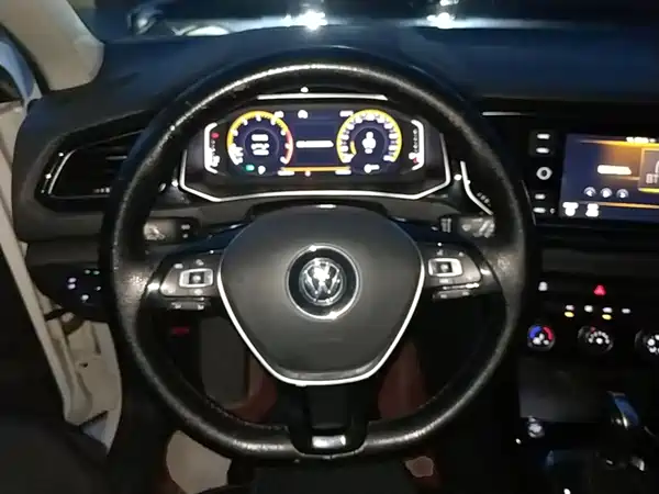 Volkswagen T-Roc 2021
