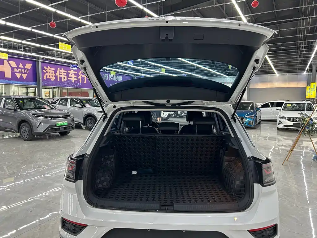 Volkswagen T-Roc 2023