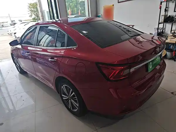 Roewe i5 2019