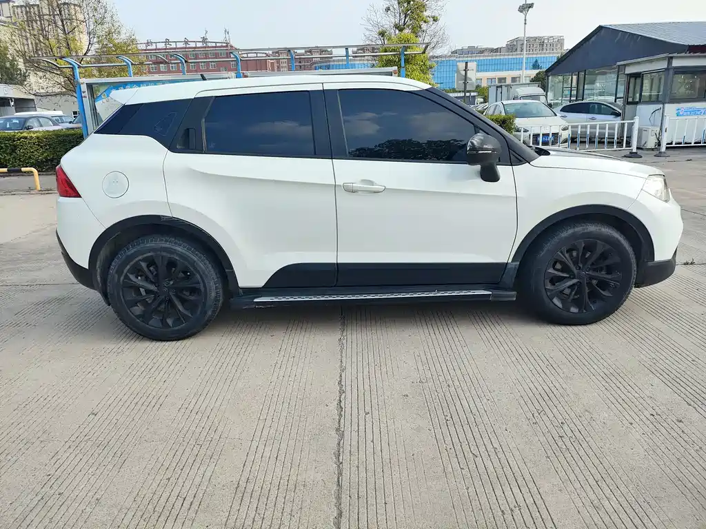 Zhonghua V3 2015