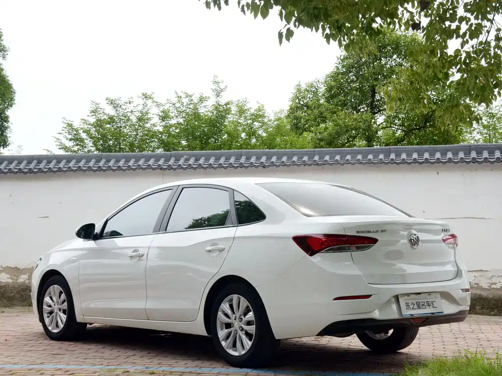 Buick Excelle 2022 — фото 12