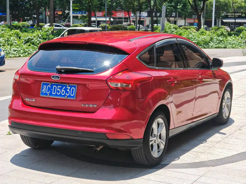 Ford Focus 2017 — фото 9