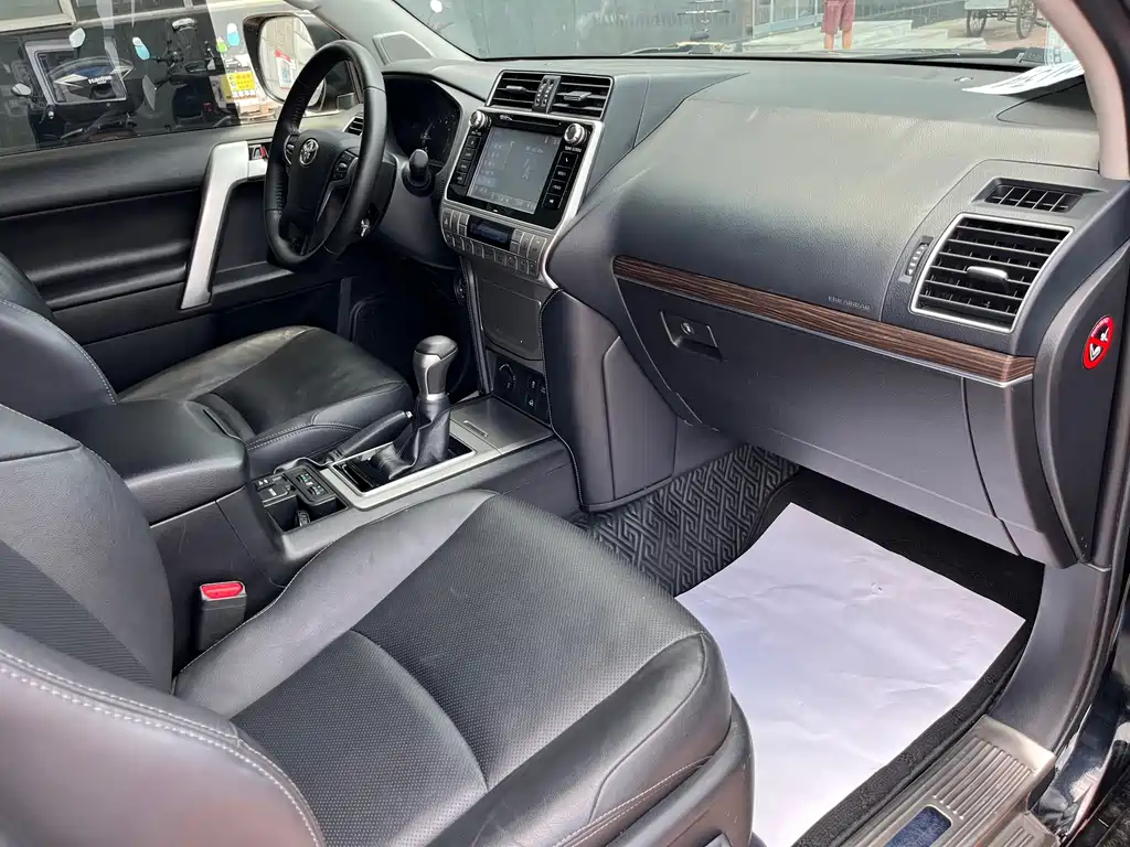 Toyota Prado 2019 — фото 27