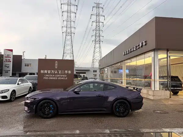 Ford Mustang 2025