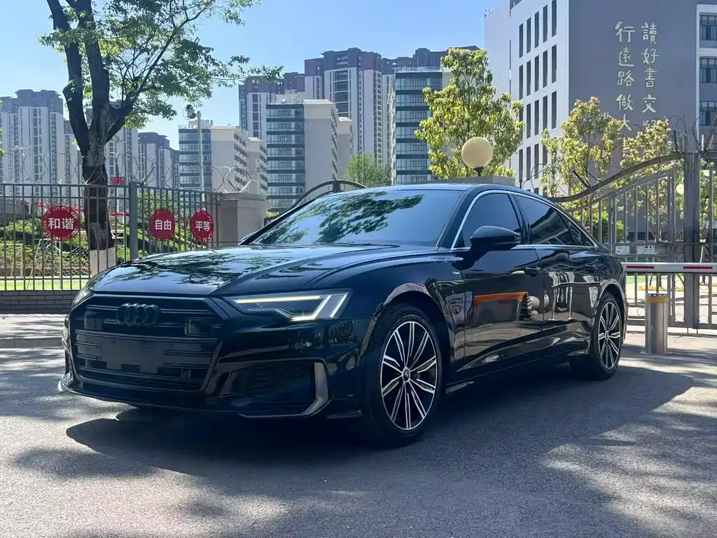 Audi A6L 2022