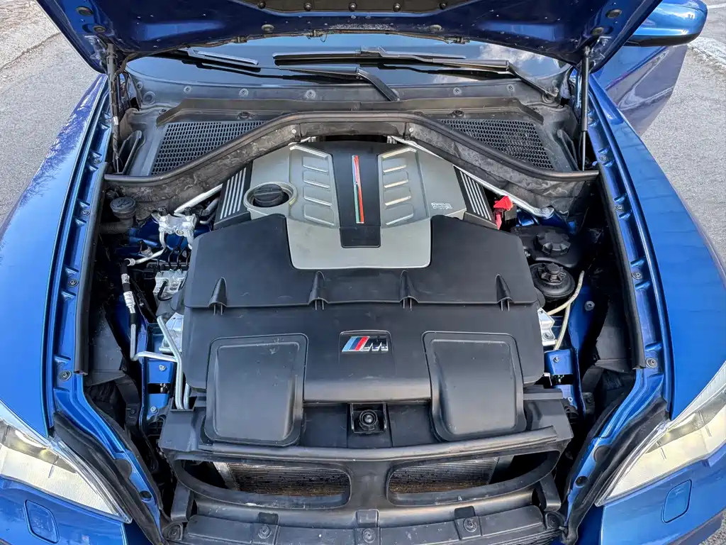 BMW X6 M 2015 — фото 19