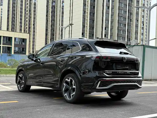 Volkswagen Tiguan L 2024