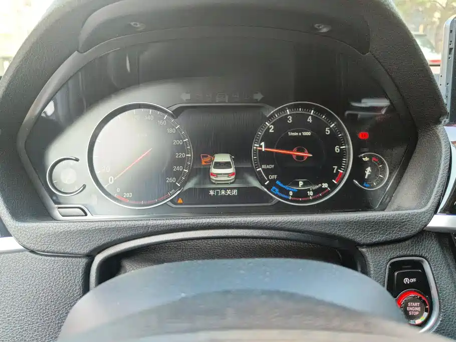BMW 3 Series 2017 — фото 14