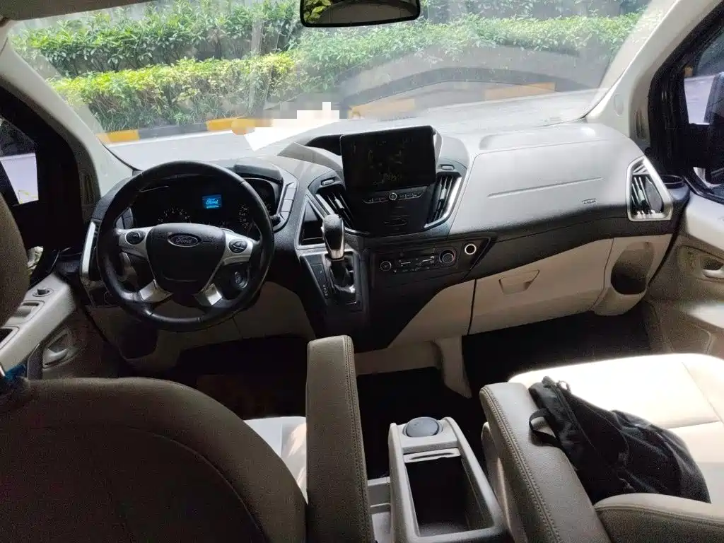 Ford Tourneo 2018 — фото 13