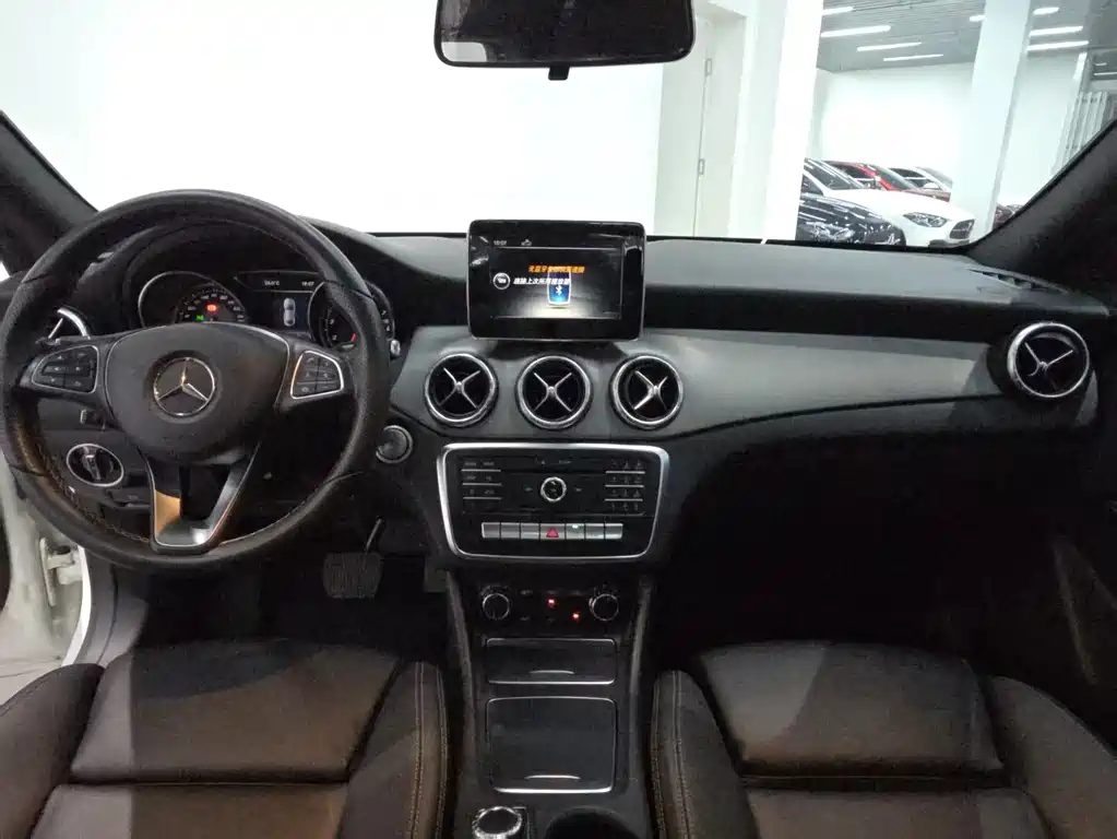Mercedes-Benz CLA 2017