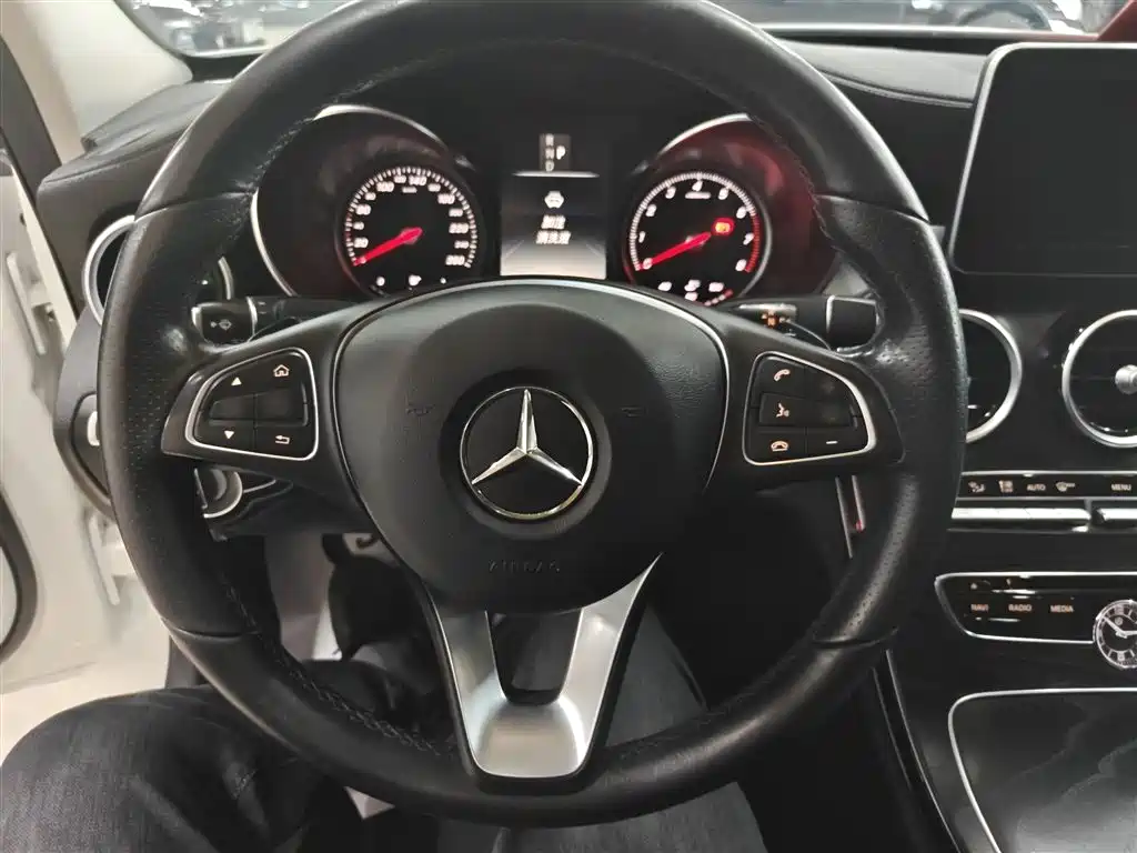 Mercedes-Benz C-Class 2018 — фото 13