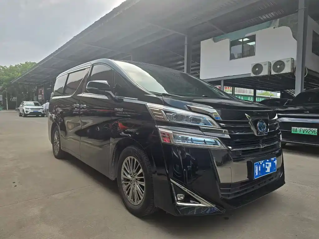 Toyota Vellfire 2021 — фото 3
