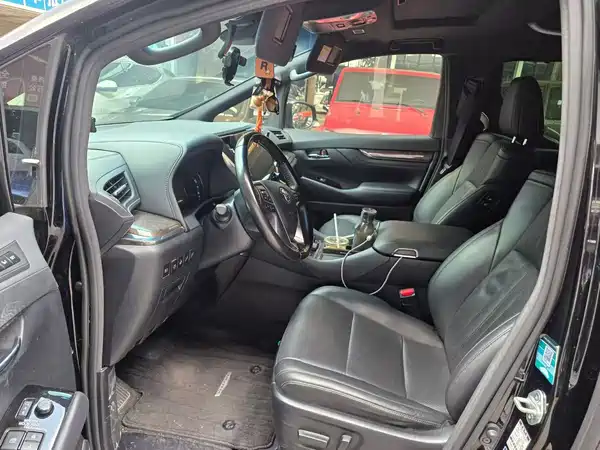 Toyota Vellfire 2021