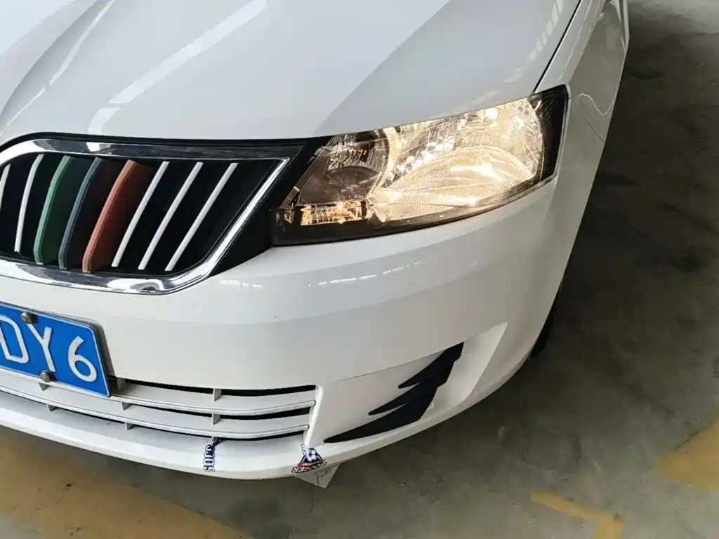 Skoda Rapid 2017 — фото 24