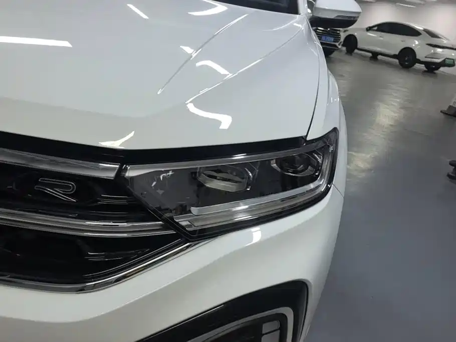 Volkswagen T-Roc 2023