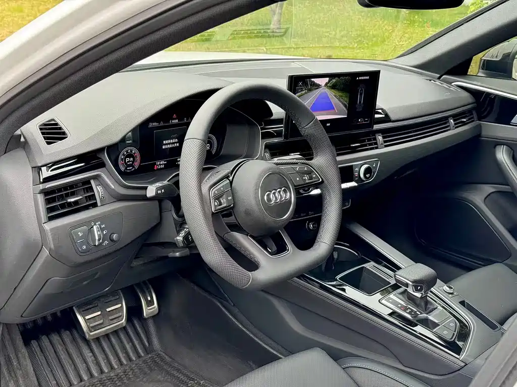 Audi A4L 2025