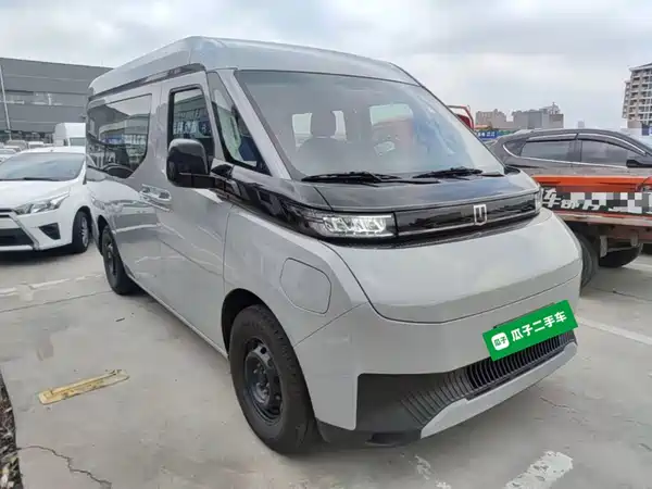 Farizon Super VAN 2025