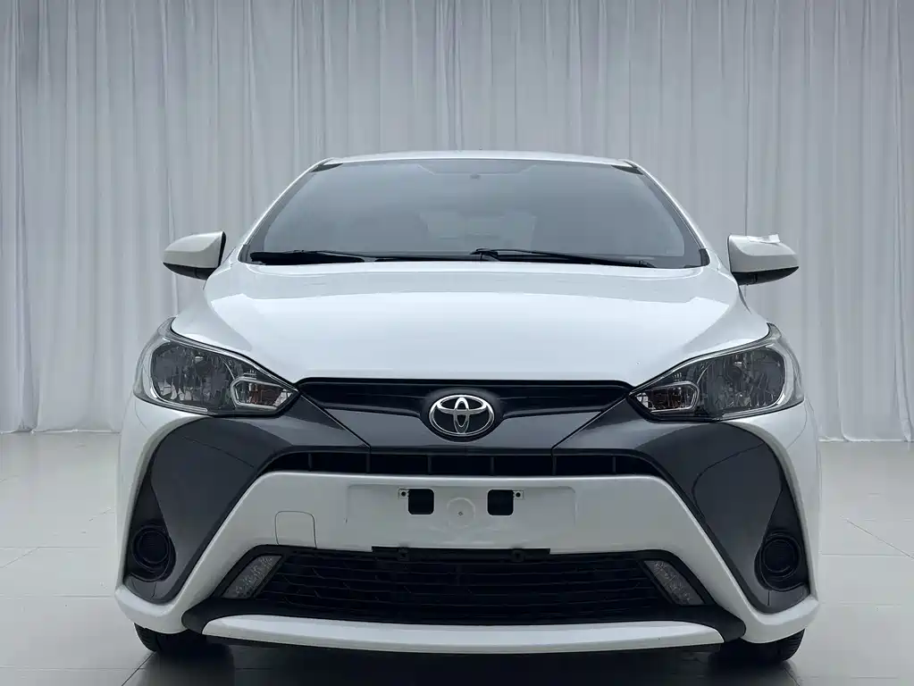 Toyota Yaris L 2022 — фото 2