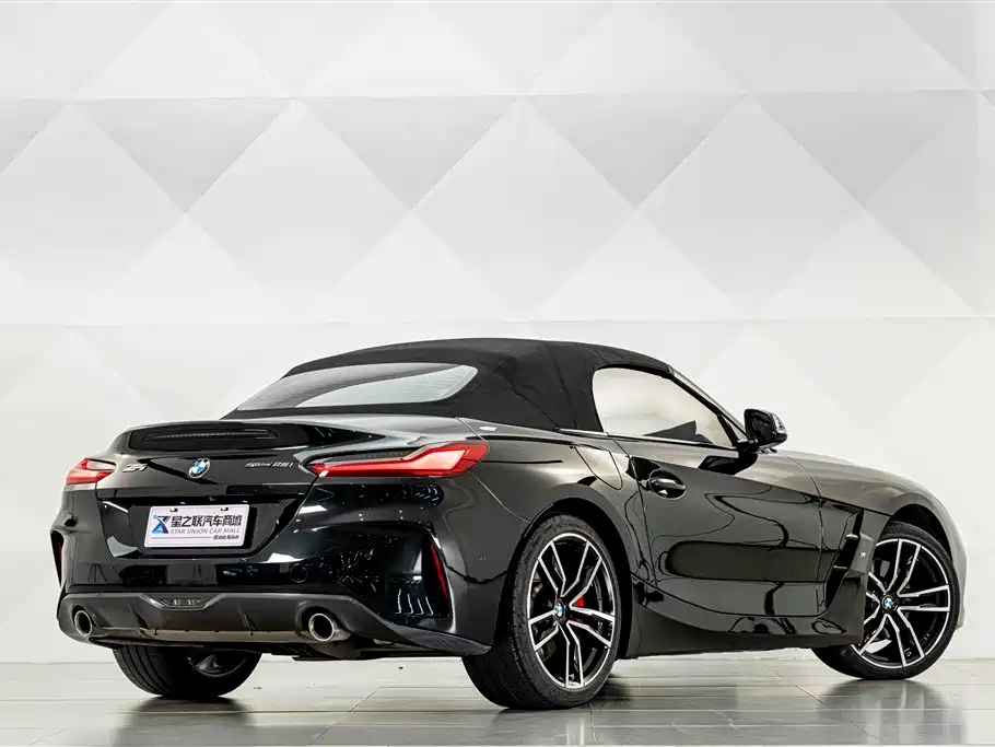 BMW Z4 2022 — фото 10