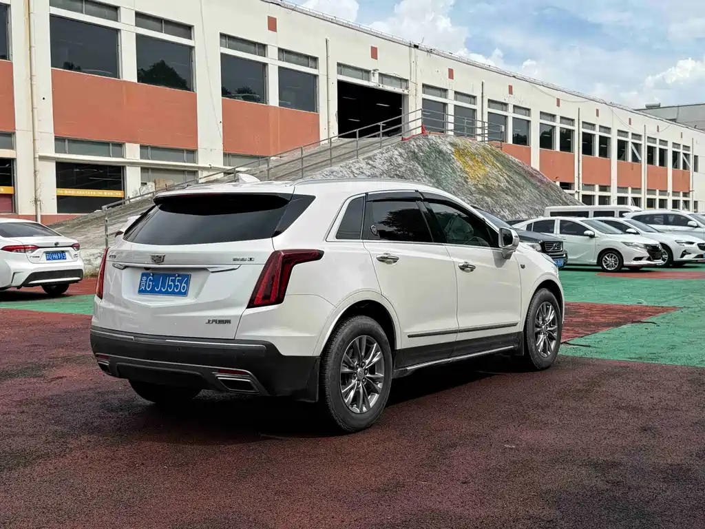 Cadillac XT5 2019 — фото 4