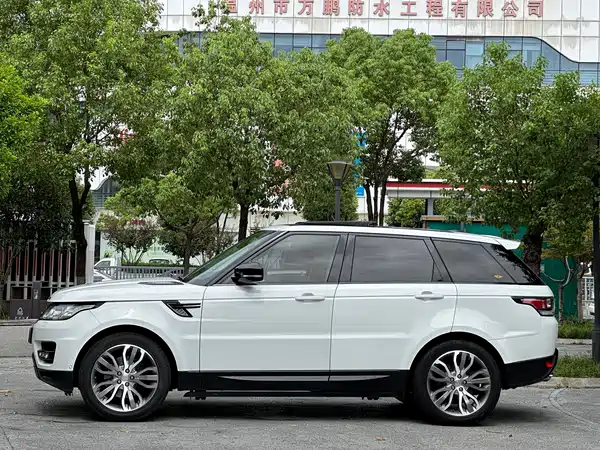 Land Rover Range Rover Sport 2015