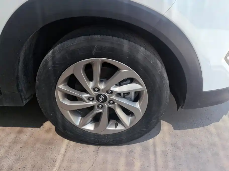 Hyundai Tucson 2018 — фото 6