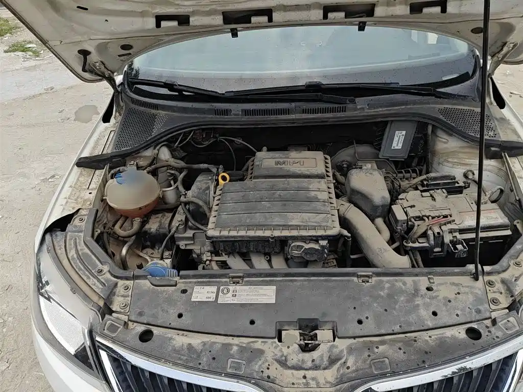 Skoda Rapid 2015 — фото 21
