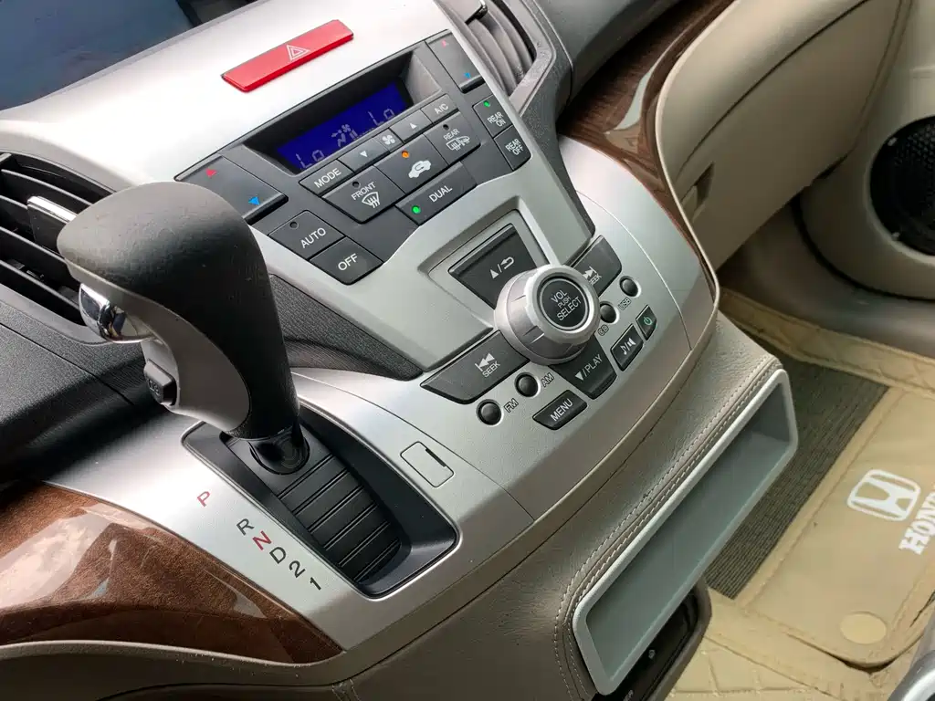 Honda Odyssey 2014 — фото 20