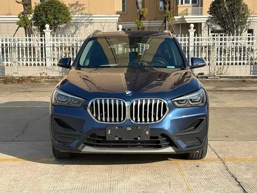 BMW X1 2022 — фото 2