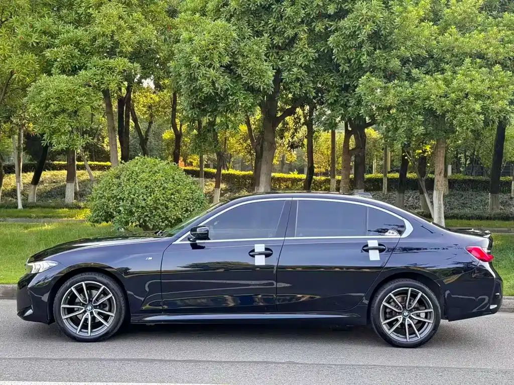 BMW 3 Series 2025