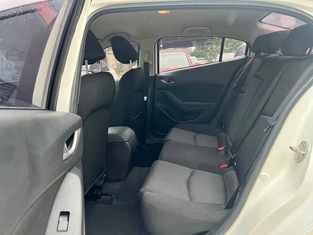 Mazda 3 Angkesela 2019