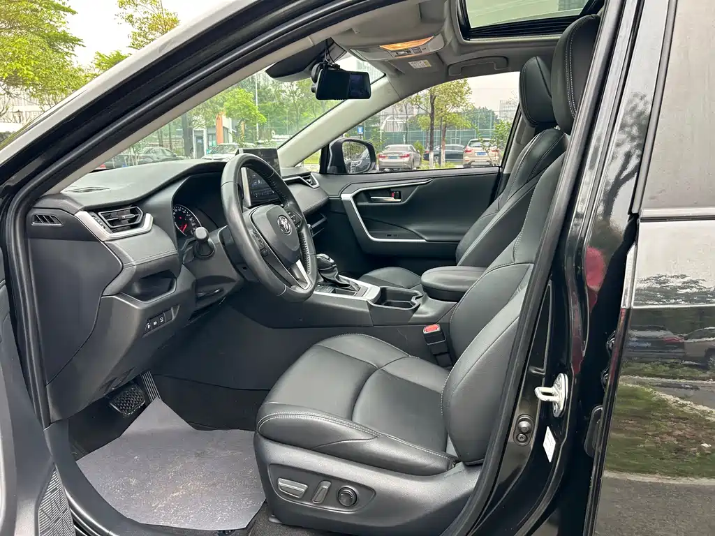 Toyota Wildlander 2022 — фото 16