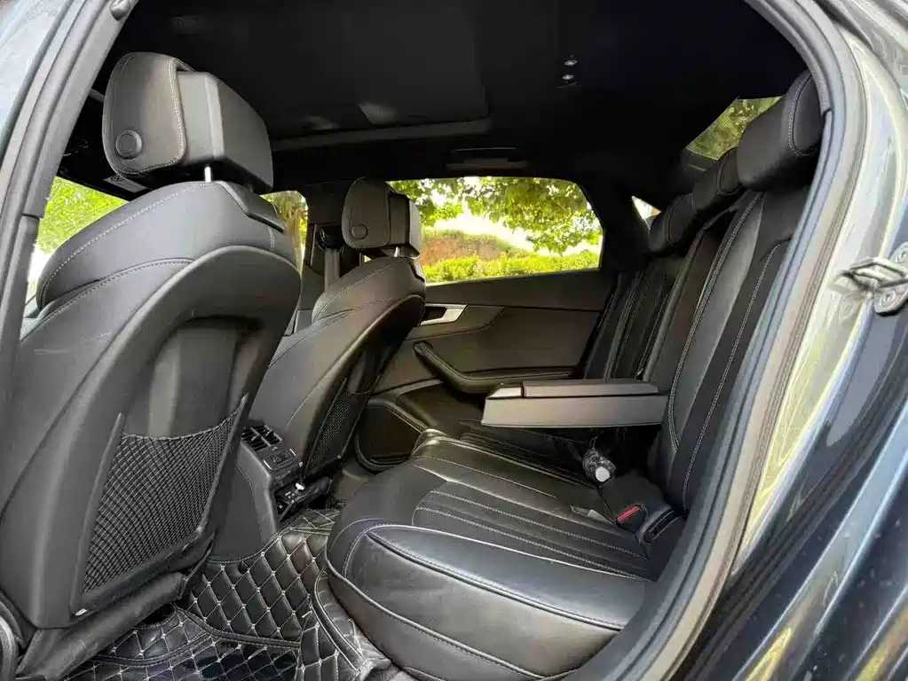 Audi A4L 2023