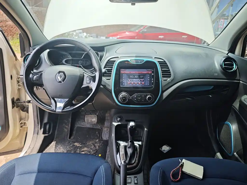 Renault Captur 2016 — фото 10