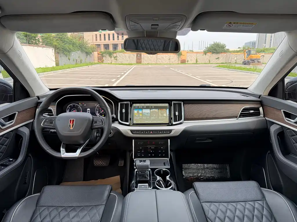 Hongqi HS7 2021