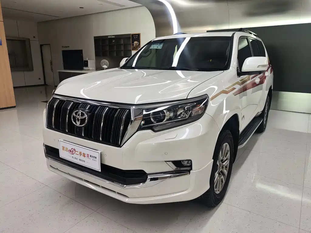 Toyota Prado 2019 — фото 1