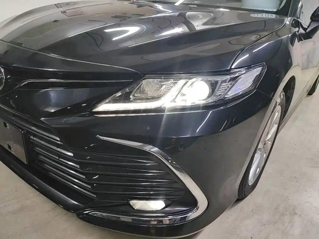 Toyota Camry 2023 — фото 24