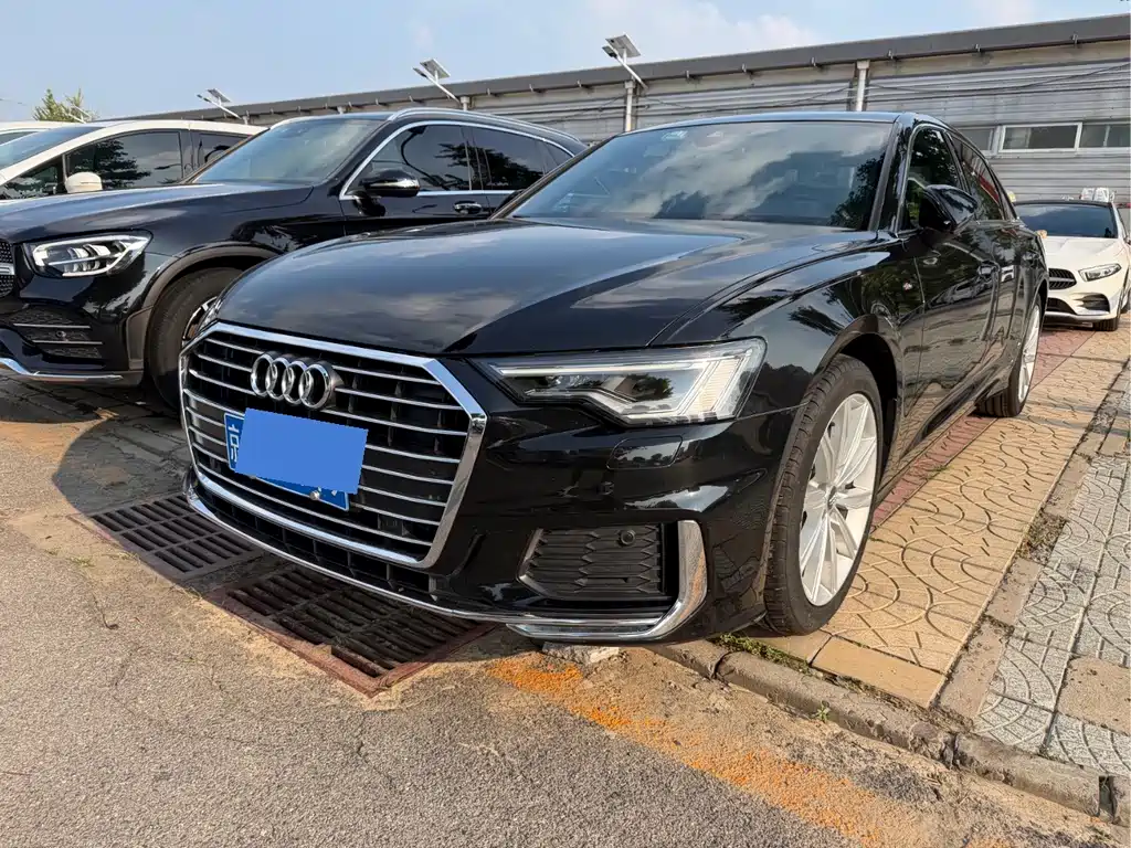 Audi A6L 2021 — фото 1