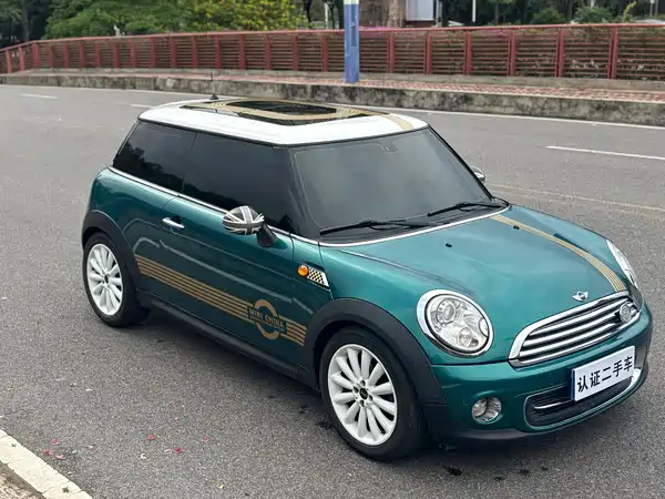 MINI 2012
