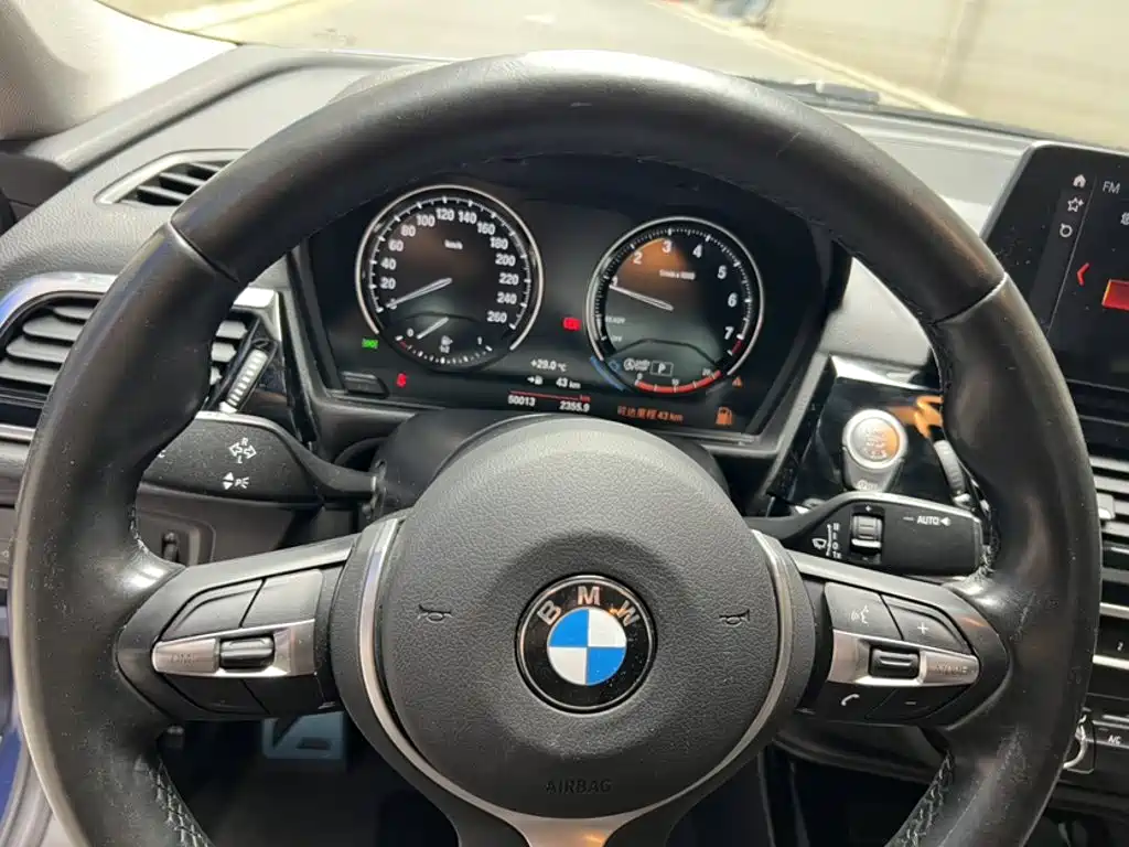 BMW 1 Series 2022 — фото 18