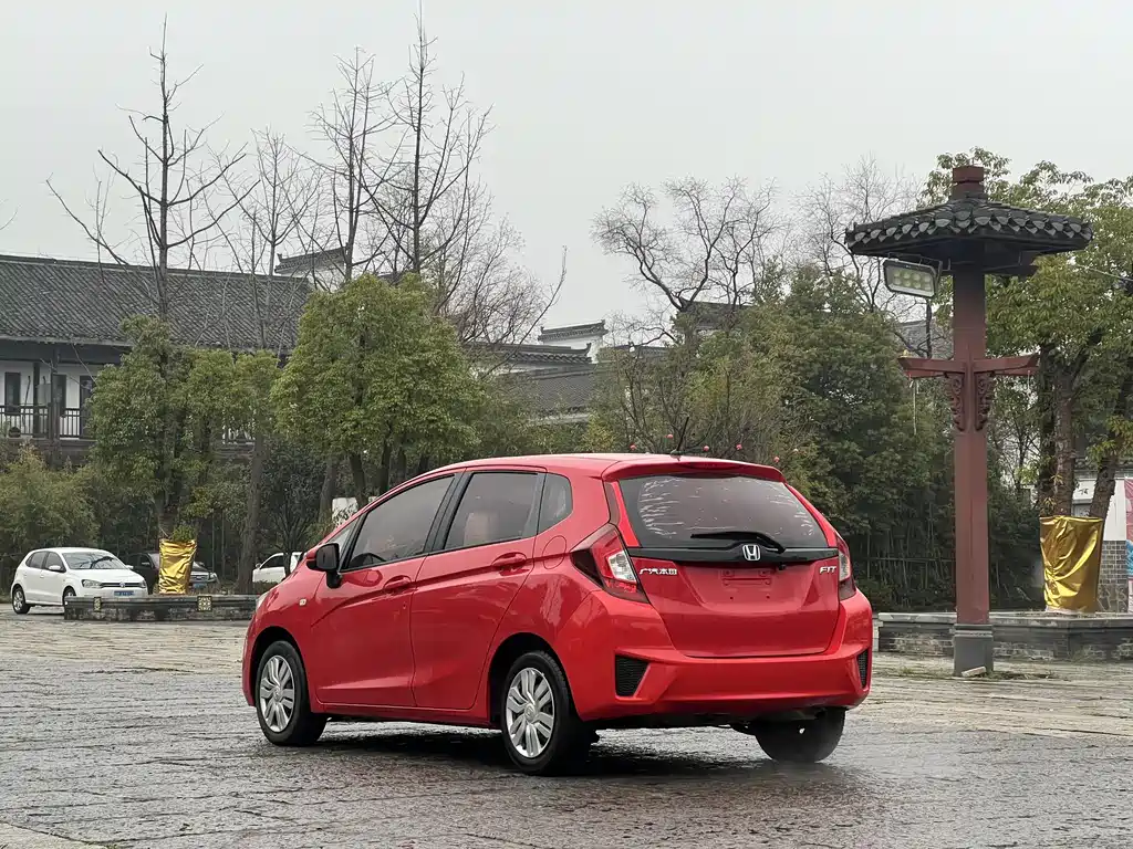 Honda Fit 2016 — фото 6