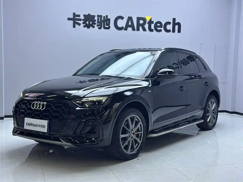 Audi Q5L 2023 — фото 1