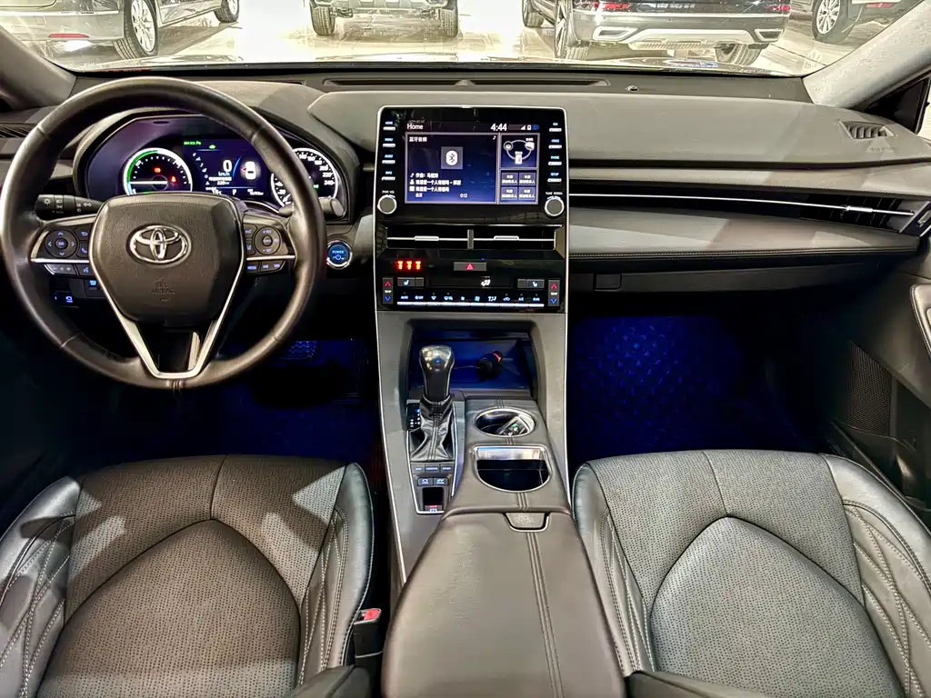 Toyota Avalon 2020 — фото 8