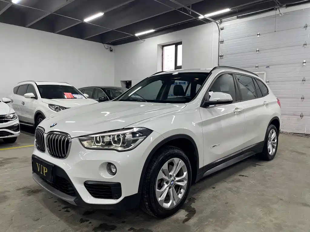 BMW X1 2017 — фото 1