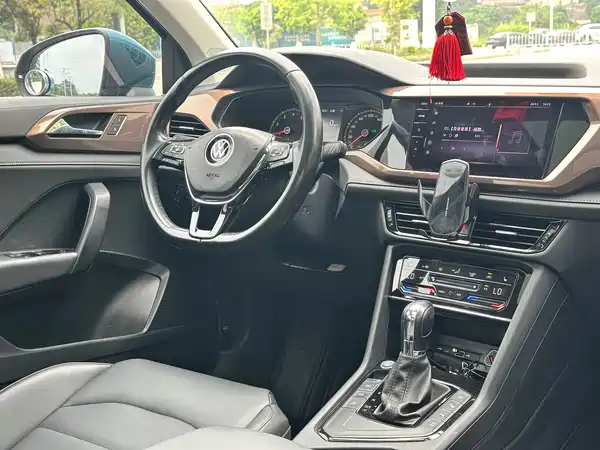 Volkswagen Tharu 2021