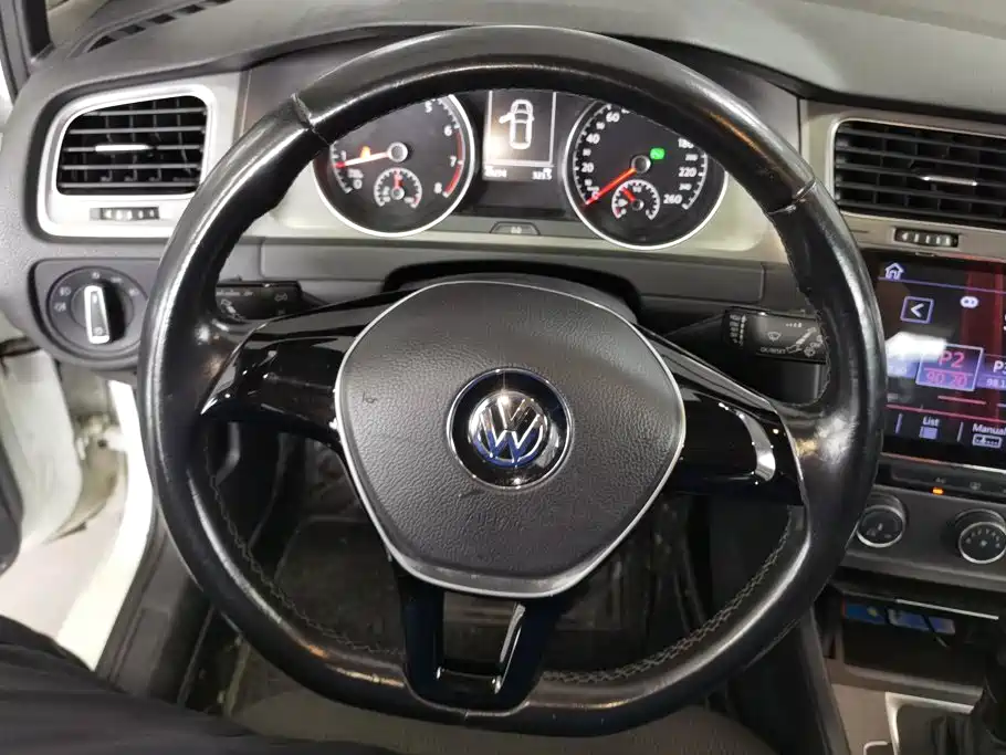 Volkswagen Golf 2015 — фото 15