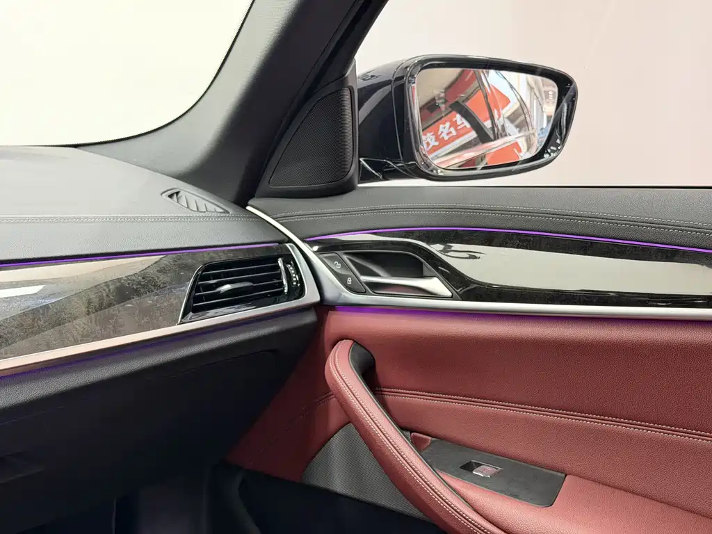 BMW 5 Series 2022 — фото 13