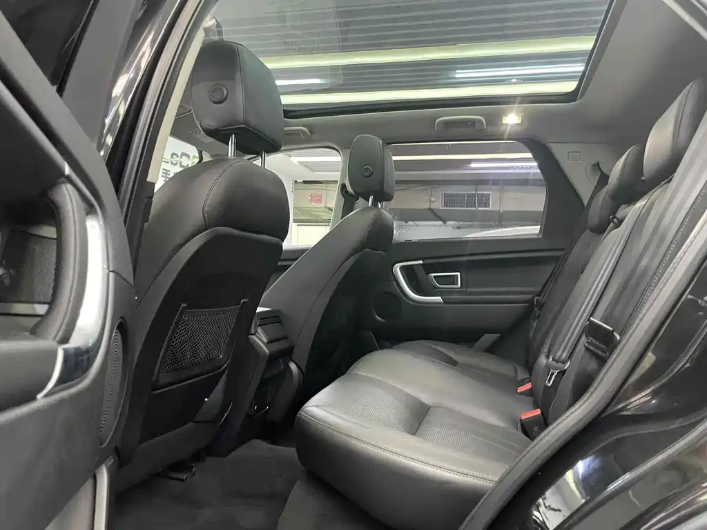 Land Rover Discovery Sport 2019 — фото 11